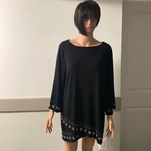 Tunika decorated with silver wheels and beads..size xl